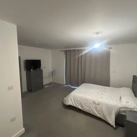 2 Bed Luxury London