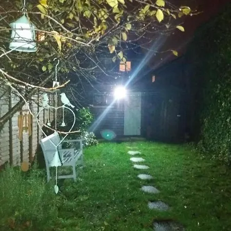 Cosy Double Near Wimbledon *