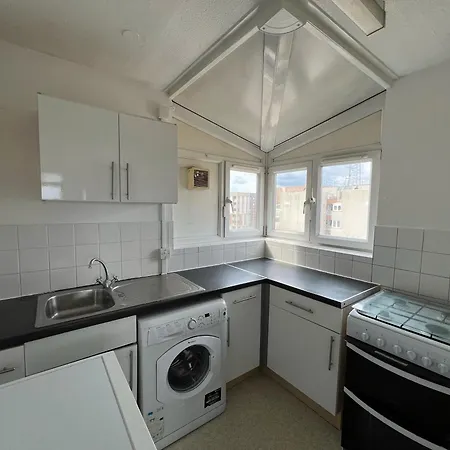 Apartment Cosy 2 Bedroom Flat With Balcony Abbey Wood