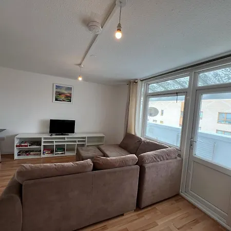 Apartment Cosy 2 Bedroom Flat With Balcony Abbey Wood