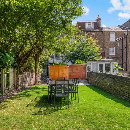 Apartment 4 Bedroom Dalston London