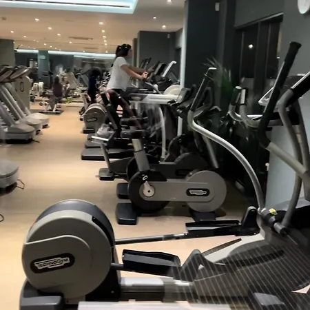 Female Only Spare With Gym & Access