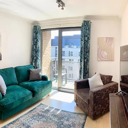Apartment Modern 2 Bed 2 Bath Opp Tube Station *