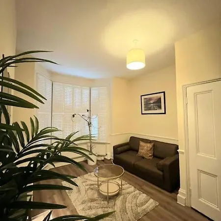 Oasis Stunning 1 Bed In Battersea London
