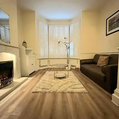 Oasis Stunning 1 Bed In Battersea London