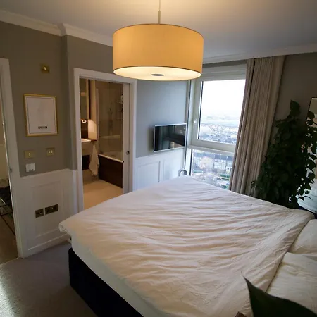 Apartment Luxury Surrey Quays *