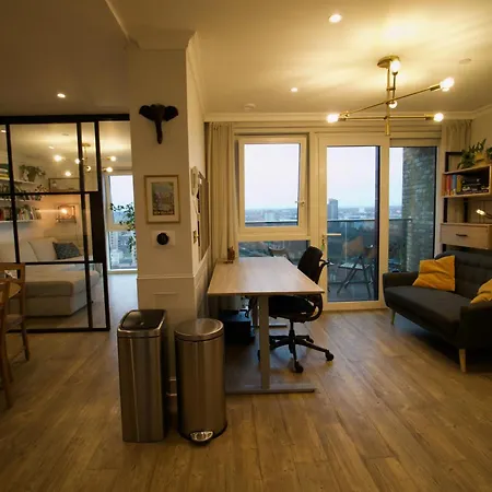 Apartment Luxury Surrey Quays *