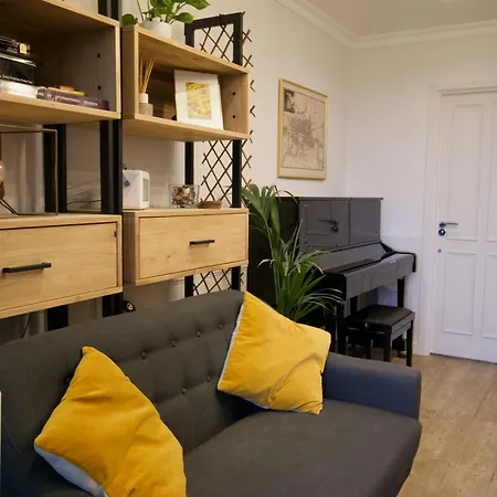Luxury Surrey Quays
