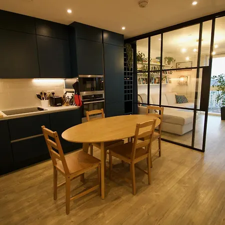 Luxury Surrey Quays London