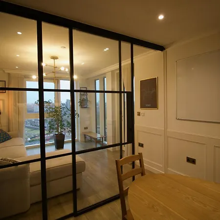 Apartment Luxury Surrey Quays
