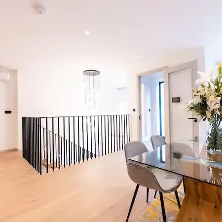 Veevo Edbrook Collection Apartment *