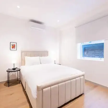 Veevo Edbrook Collection Apartment