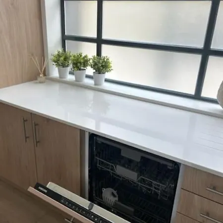 Stylish Spacious Studio, London- Zone 1
