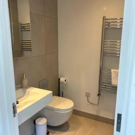 Stylish Spacious Studio, London- Zone 1 * London
