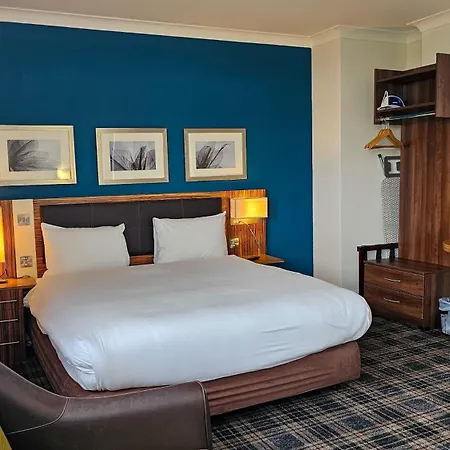 Hampstead Britannia 3*
