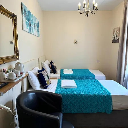 Hotel Abc Hyde Park 3*
