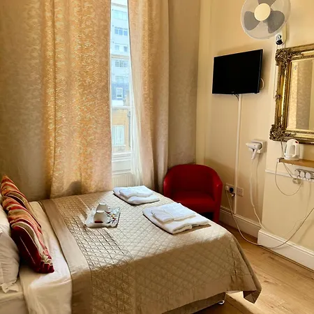 Abc Hyde Park Hotel 3*
