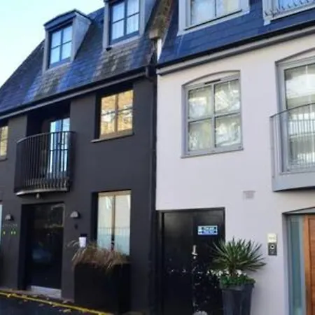 Apartment Holland Park 2 Bed Flat By Basetogo *
