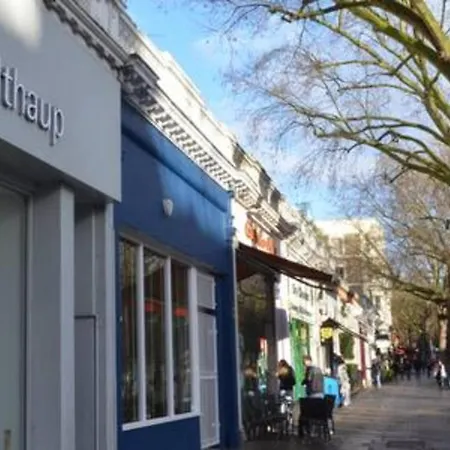 Holland Park 2 Bed Flat By Basetogo Apartment London