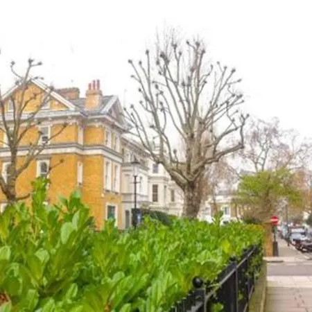 Holland Park 2 Bed Flat By Basetogo *