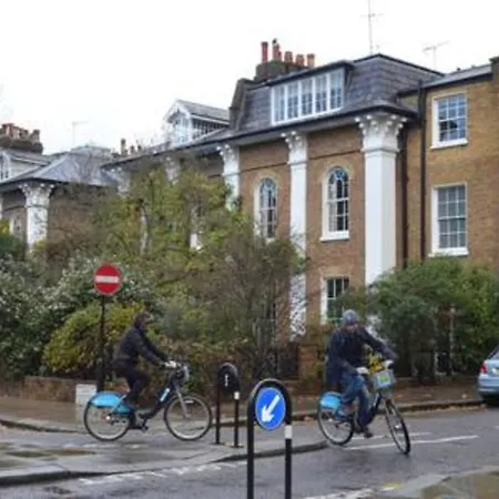 Apartment Holland Park 2 Bed Flat By Basetogo *