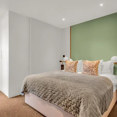 Mysquare Two Bedroom In Limehouse * Londyn