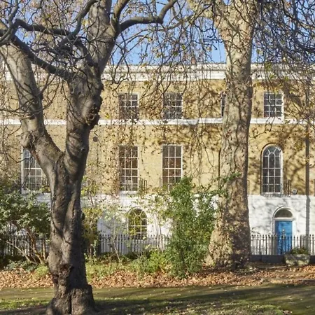 Holiday home Gorgeous Grade Ii Listed Georgian House - Leafy Square Views -