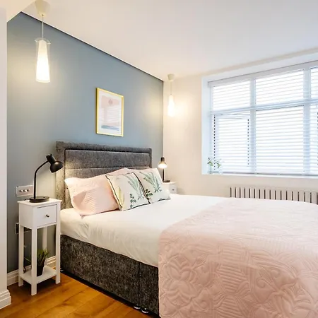 Welcome - The Piazza Apartment