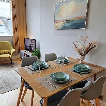 1-bed Apartment, Close To Kensington Olympia With Free Wi-fi & Netflix Apartment London