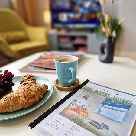 1-bed Apartment, Close To Kensington Olympia With Free Wi-fi & Netflix