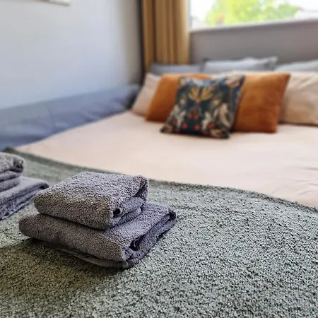 1-bed Apartment, Close To Kensington Olympia With Free Wi-fi & Netflix Apartment London