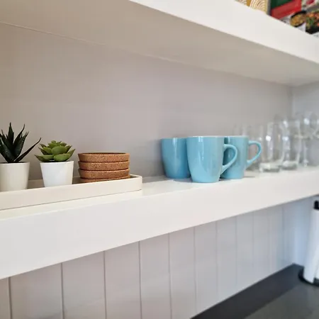 1-bed Apartment, Close To Kensington Olympia With Free Wi-fi & Netflix London