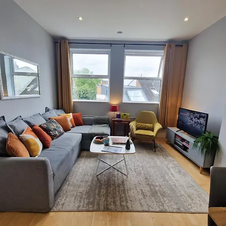 1-bed Apartment, Close To Kensington Olympia With Free Wi-fi & Netflix Apartment