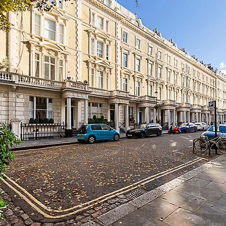 Beautiful Two Bedroom Abode In Notting Hill