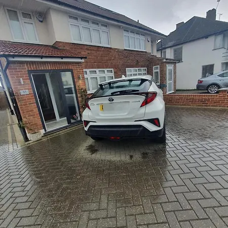 Luxury Near Wembley