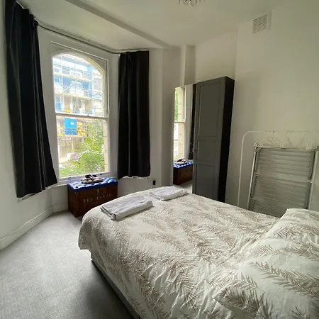 Apartment Bustling Western London
