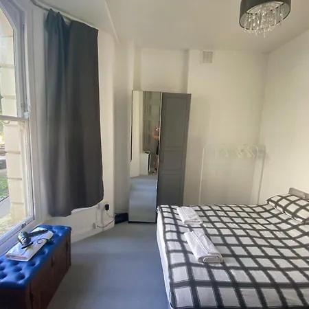 Apartment Bustling Western