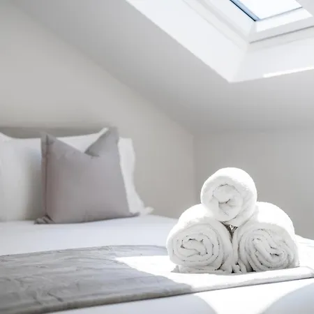 Chic One Bedroom With Free Wifi Apartment Harrow
