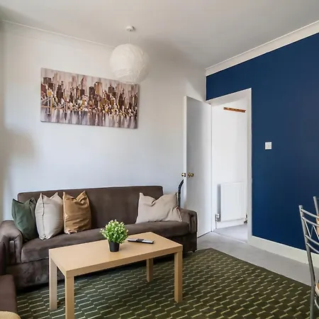 Apartment Gorgeous 2bed In Fulham, London