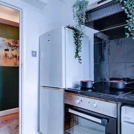 2 Bedroom Edgware Road Paddington London