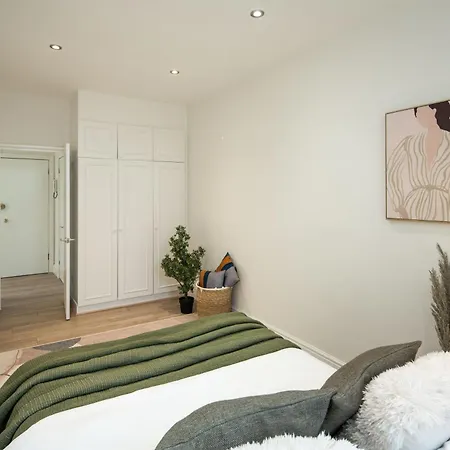 Gloucester Rd-southkensington-hydepark-harrods-g13