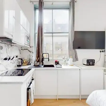 Praed Street Paddington Apartment London