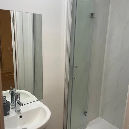 Guest house Baraka Edgware