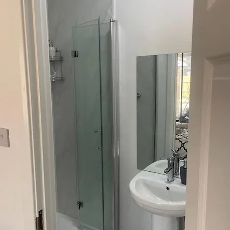 Baraka Guest house Edgware