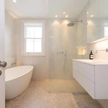 Skandi Chic Hideaway Near River And Transport Pass The Keys Twickenham