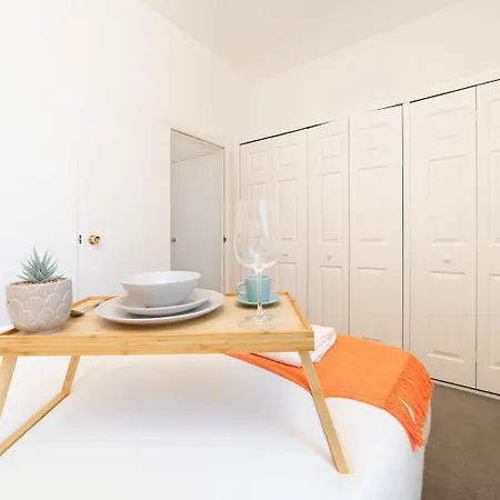 Apartment Cozy In The Heart Of Fulham, London