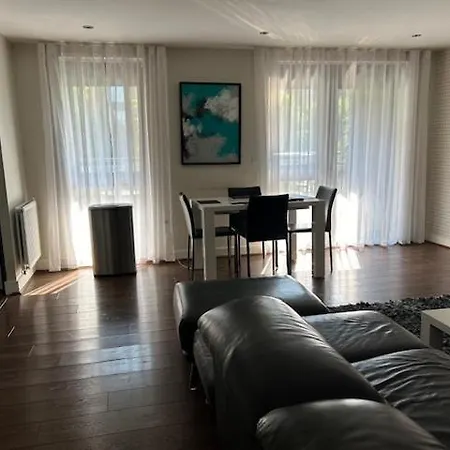 Spacious Hendon