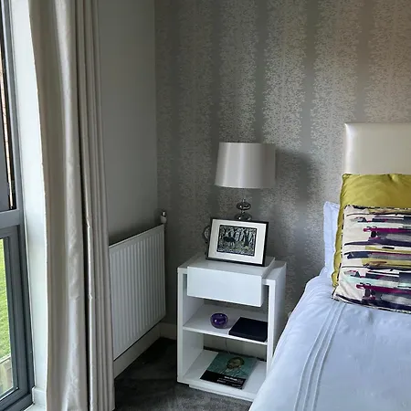 Spacious Hendon