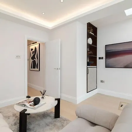Newly Refurbished Cosy 2 Bed In Wembley Apartment