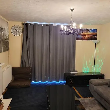 Cozy Retreat * London